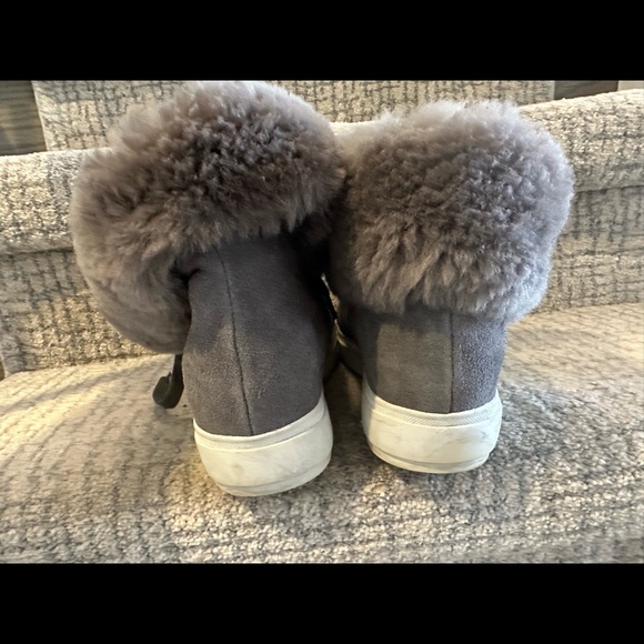 UGG boots - Picture 4 of 5